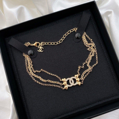 Choker Chanel logo CC đính đá siêu xinh