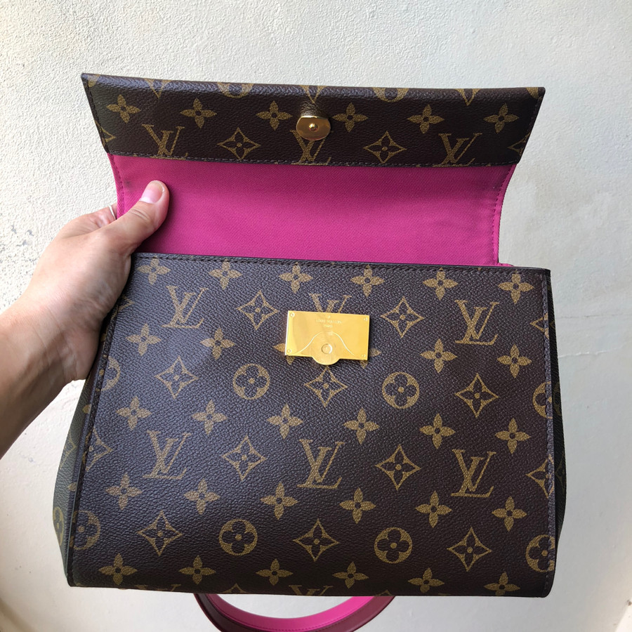 Louis Vuitton Cluny BB handbag monogram: