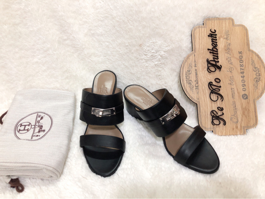 Hermes Lady's Kelly belt sandals - black sz 36,5: