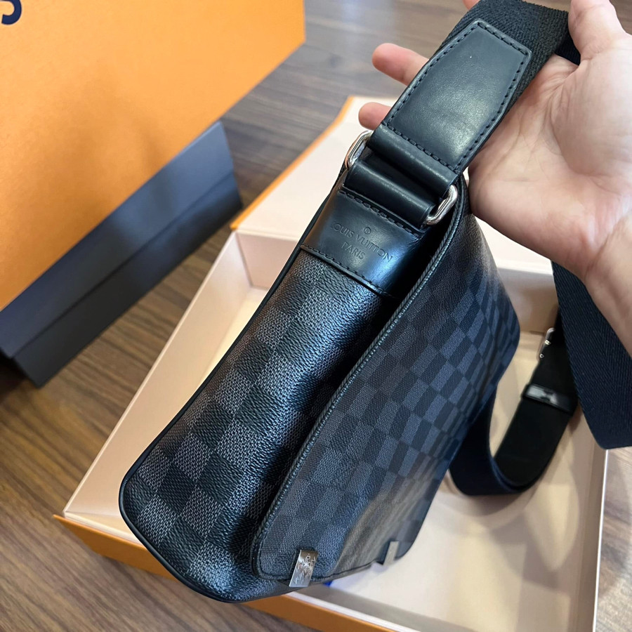 Túi LV DAMIER GRAPHITE CANVAS DISTRICT PM