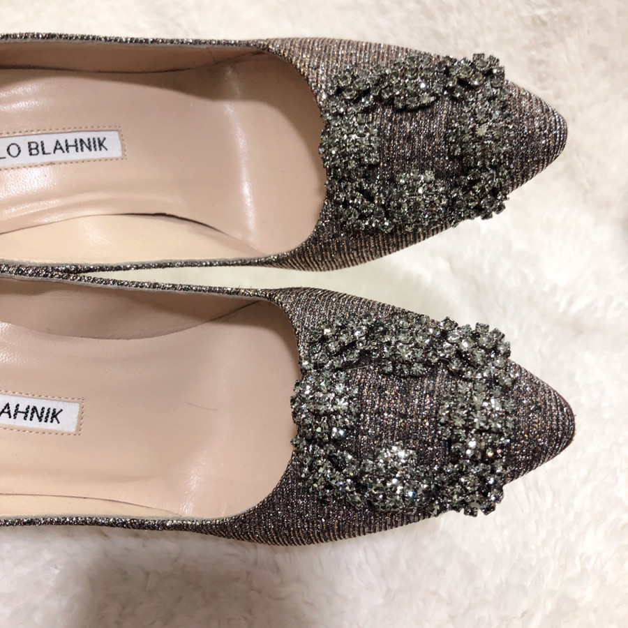 Manolo Gold Textile Jewel Buckle Pumps sz 36: