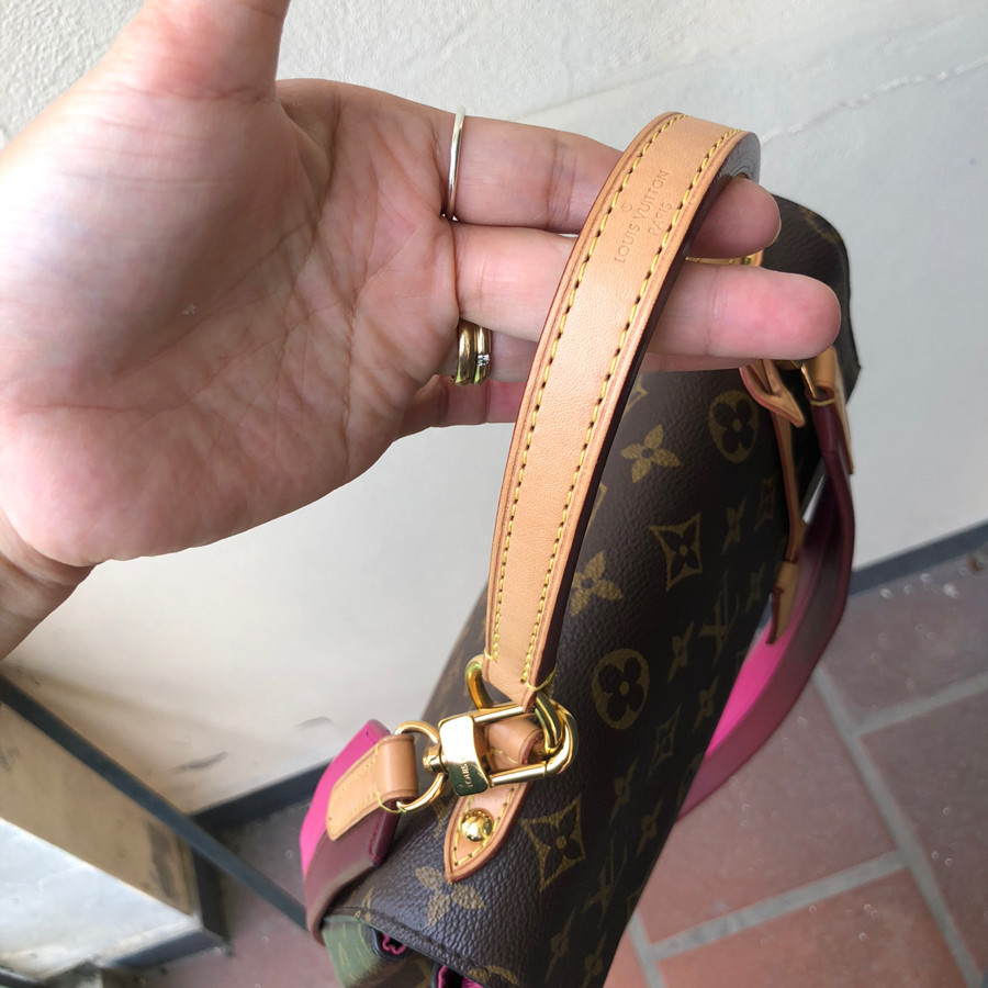 Louis Vuitton Cluny BB handbag monogram: