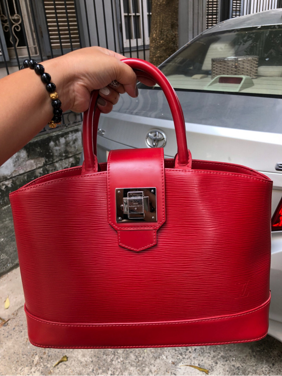 Louis Vuitton Mirabeau PM Bag - epi red