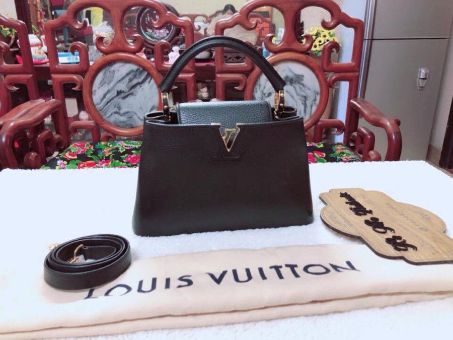 LV Capucine BB in Black leather - ghw