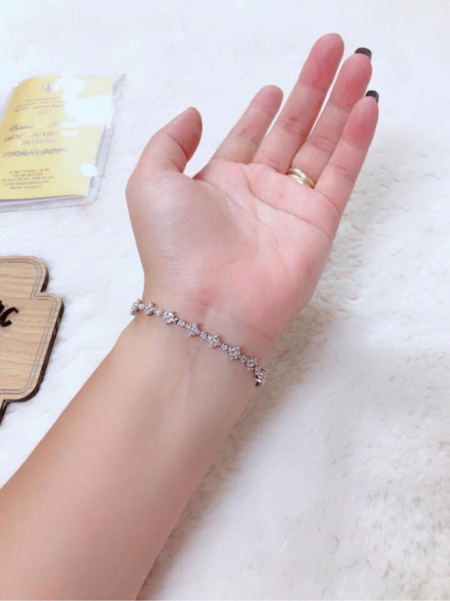 Vòng tay kim - vàng trắng 14k: kết 95