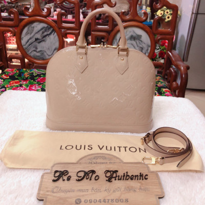 Louis Vuitton alma PM beige vernis leather: