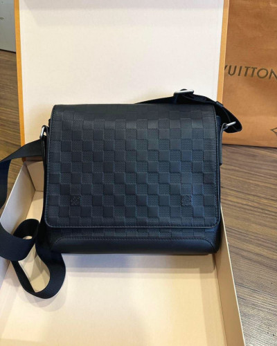 Túi chéo LV Damier EMPREINT District PM Likenew
