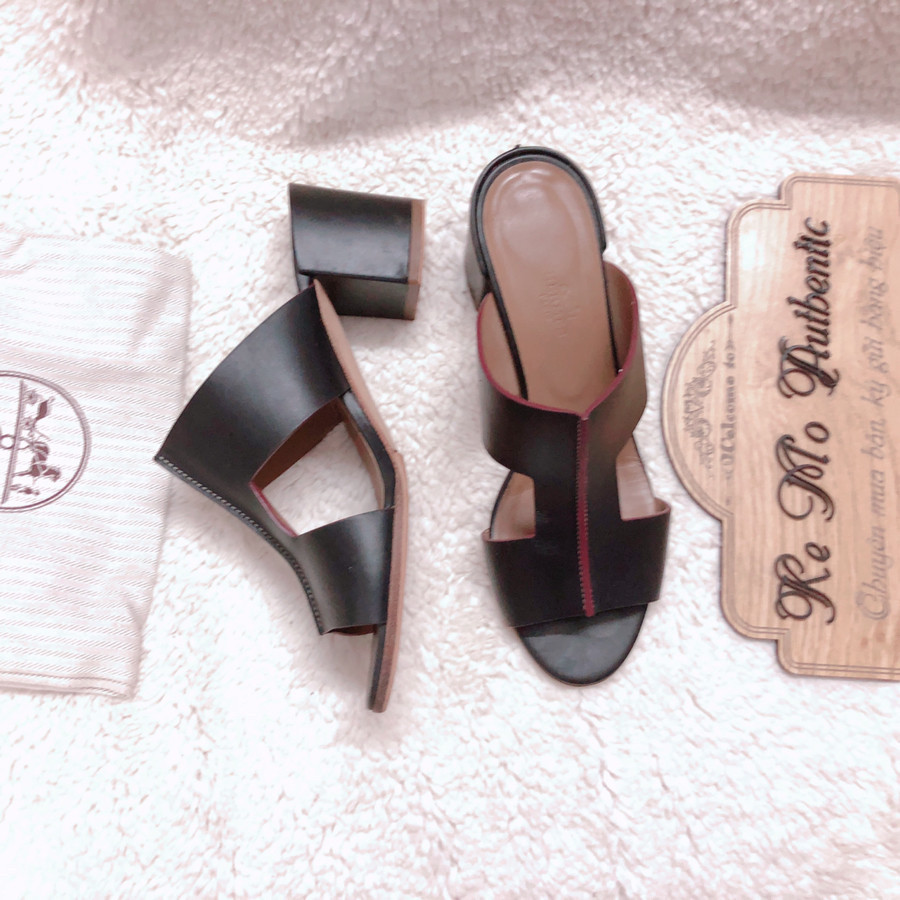 Hermes Ostia Sandal calfskin black sz 38: