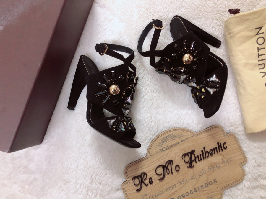 ❤️Lệ Vi - parure sandal - black suede sz 36: