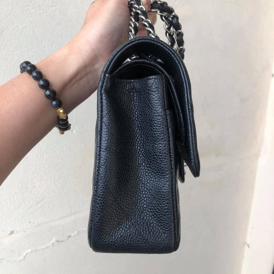 Chanel - double flap shoulder bag - medium - black caviar & SHW: