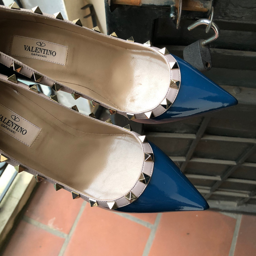 Valentino Navy Patent Rockstud Pump 85mm sz 36: