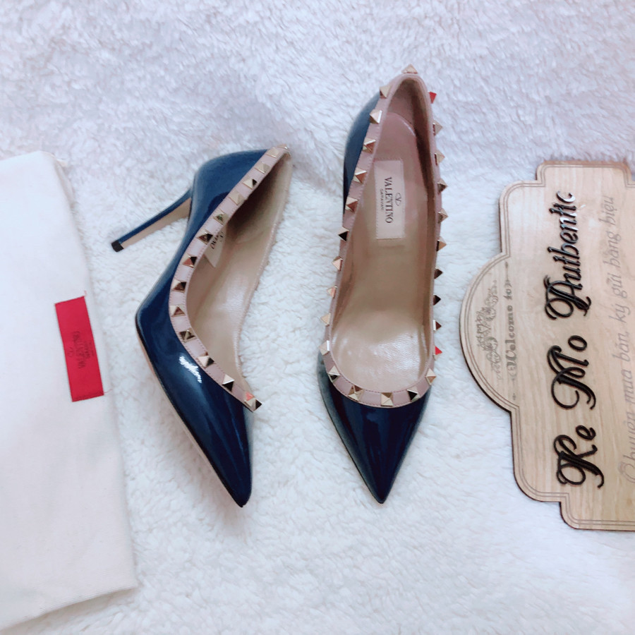 Valentino Navy Patent Rockstud Pump 85mm sz 36: