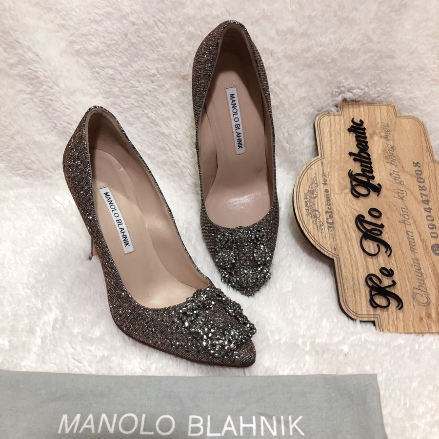 Manolo Gold Textile Jewel Buckle Pumps sz 36: