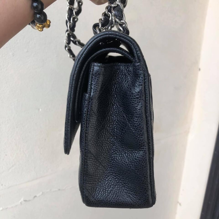 Chanel - double flap shoulder bag - medium - black caviar & SHW: