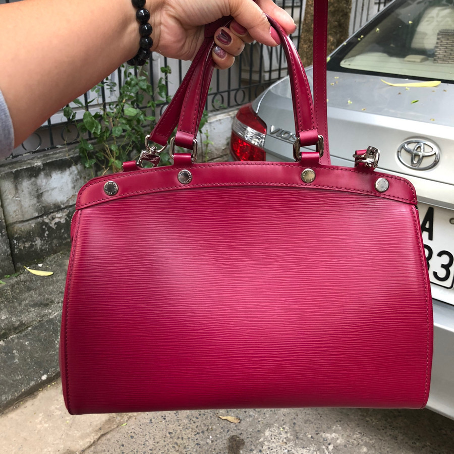 ❤Louis Vuitton fuchsia Epi leather Brea MM bag: