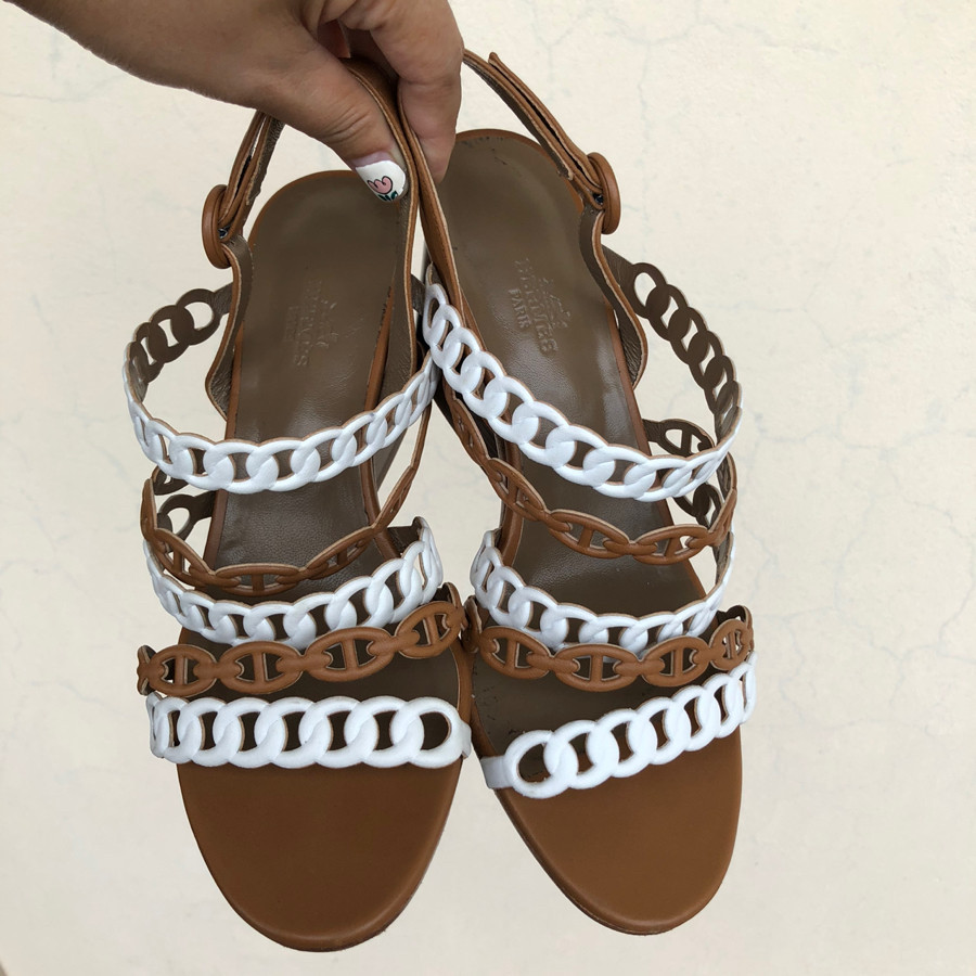 Hermes - Brown/White Leather Romanza Sandals Size 37,5: