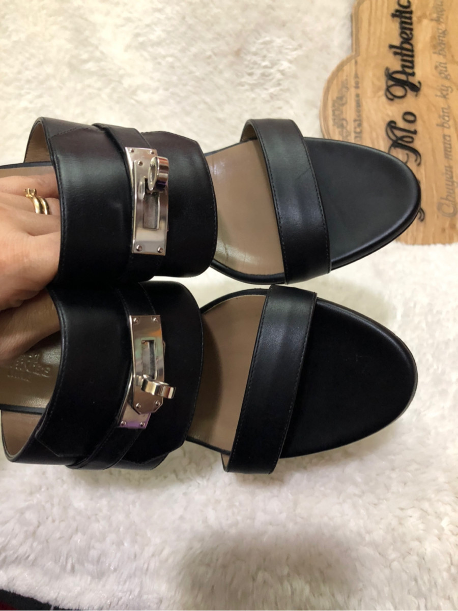 Hermes Lady's Kelly belt sandals - black sz 36,5: