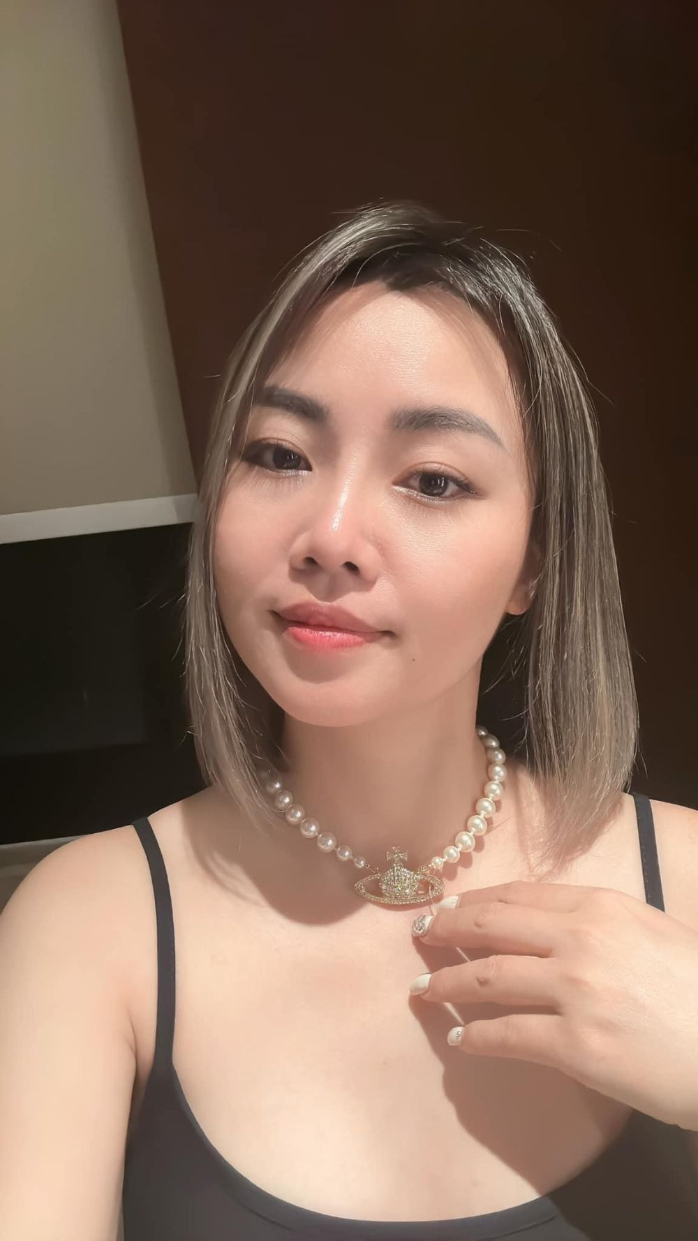 Choker Vivienne ngọc trai