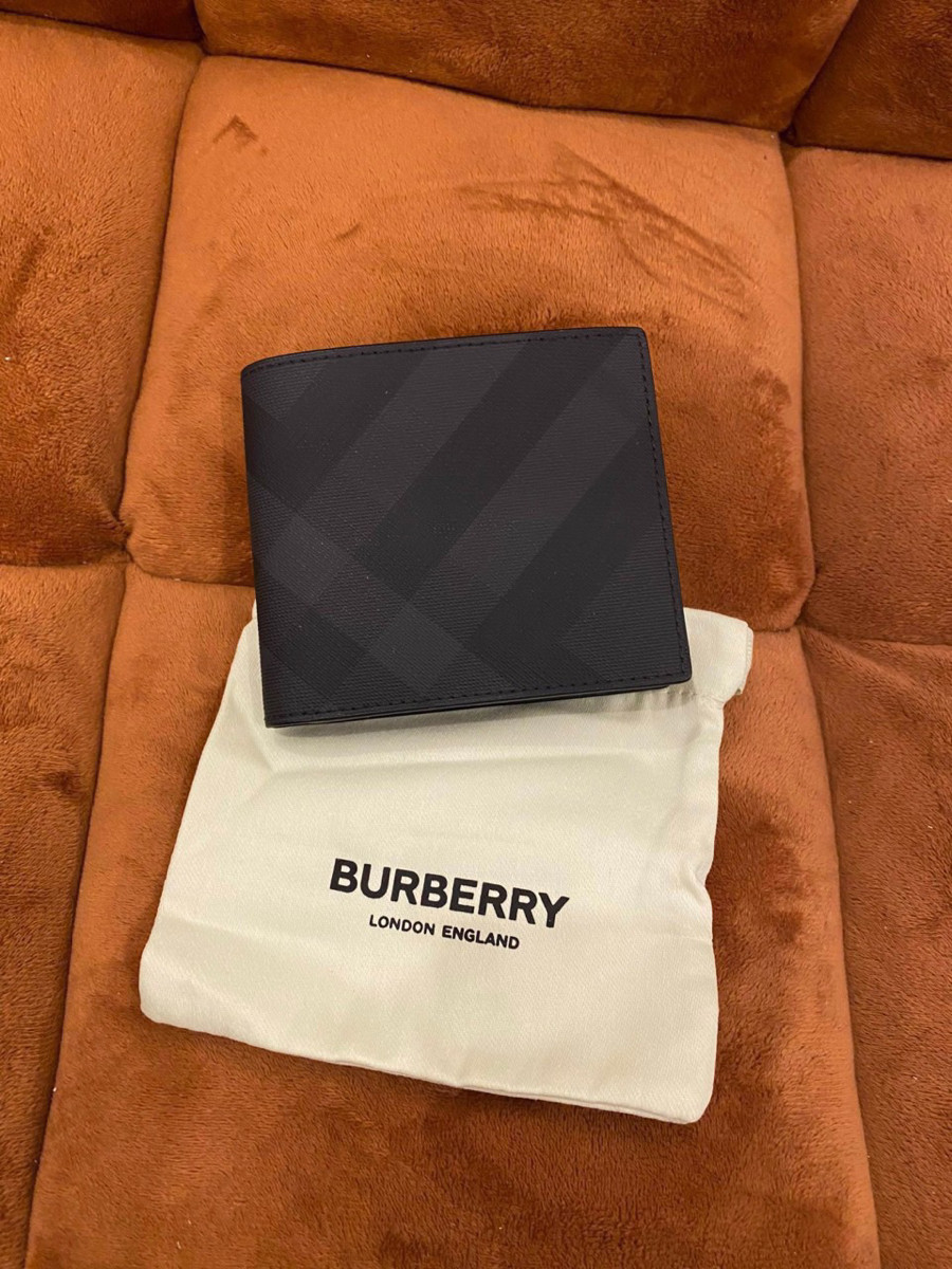 Ví Burberry