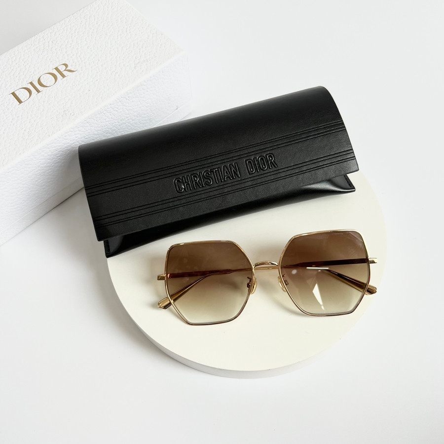 Mắt kính Dior