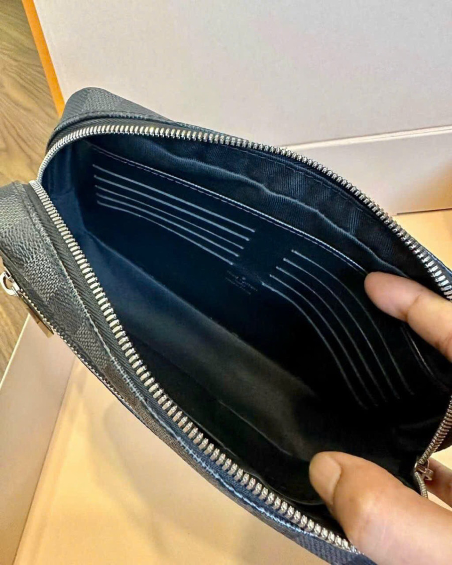 Clutch LV kasai damier Likenew 99%