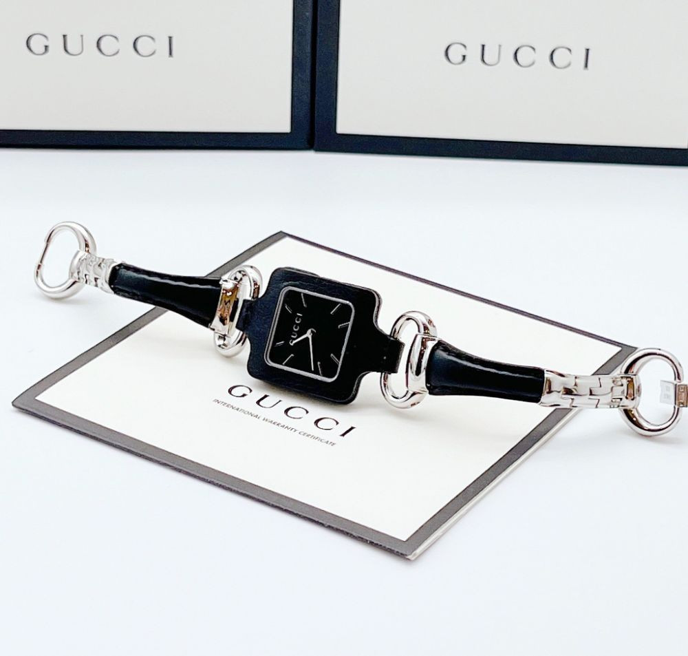 Đồng hồ Gucci 1921 cổ điển sang trọng Case 26mm