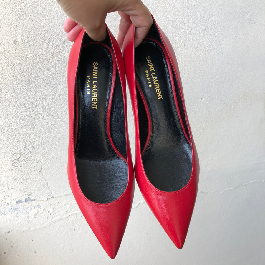 YSL - Classic Red Zoe Stilettos sz 36: