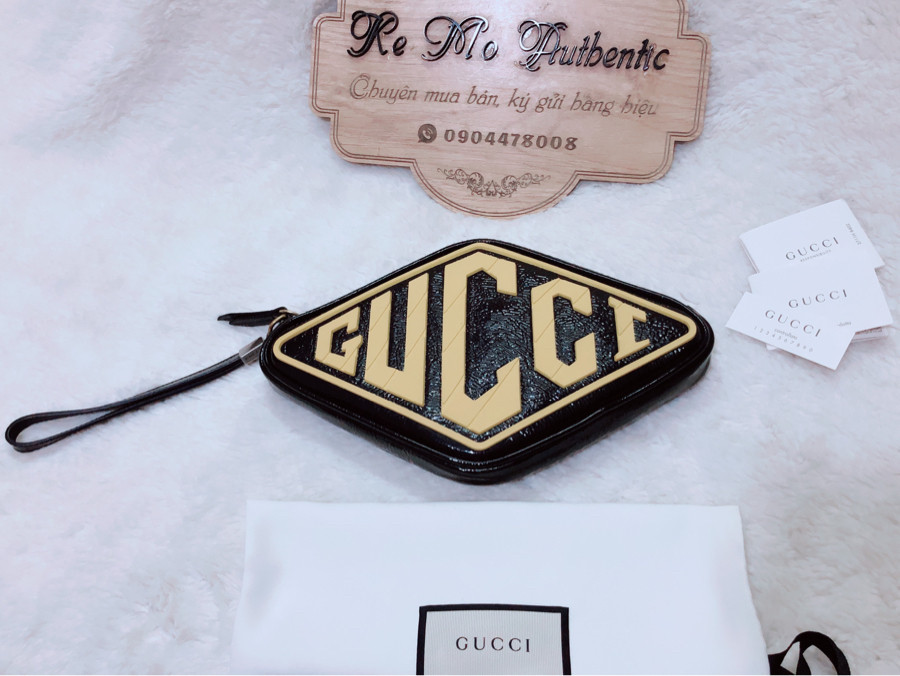 Gu Chì - GG Marmont Belt Bag Graphic Logo Wristlet Black Patent Leather Clutch: