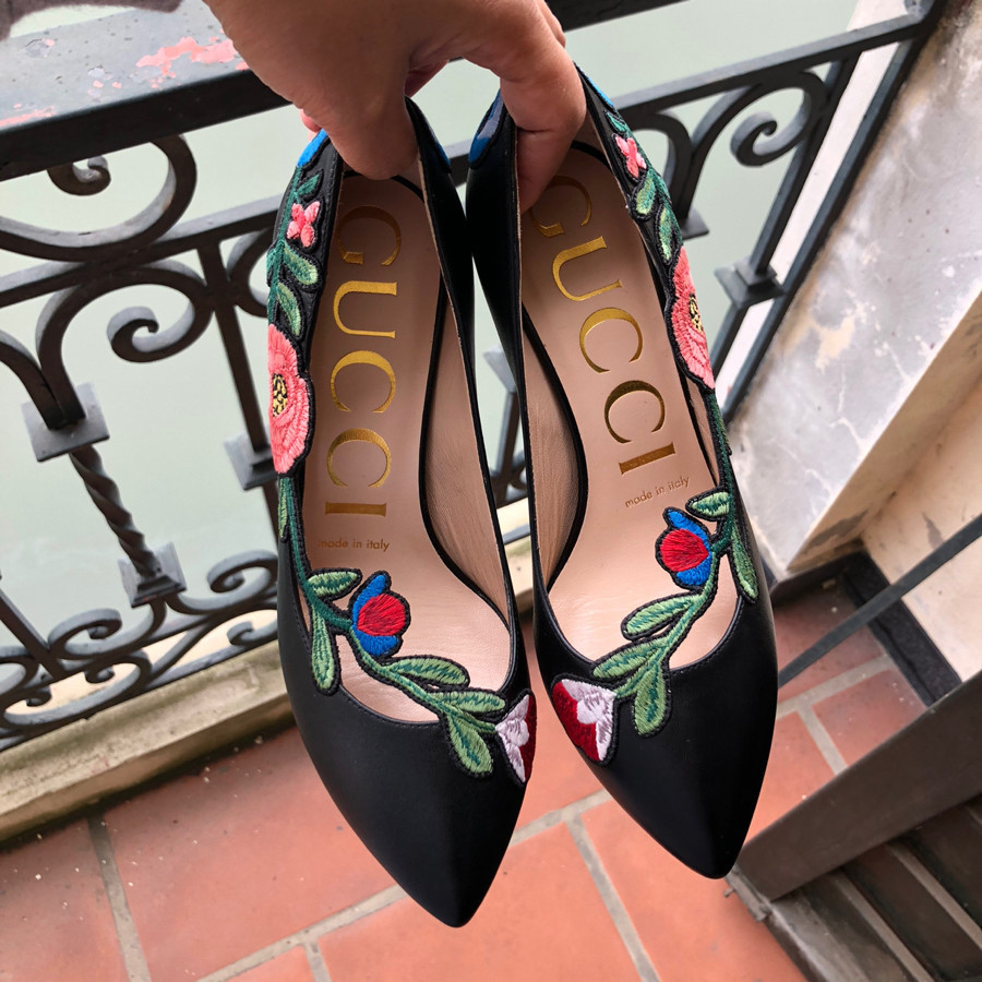 ❤️Gu Chì - Black Ophelia Floral Leather Malaga Kid Heels Women's Pumps sz 35: