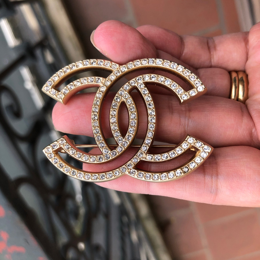 ❤️Chanel - Gold Crystal Large Brooch :