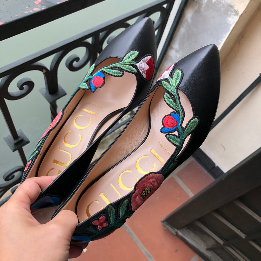 ❤️Gu Chì - Black Ophelia Floral Leather Malaga Kid Heels Women's Pumps sz 35: