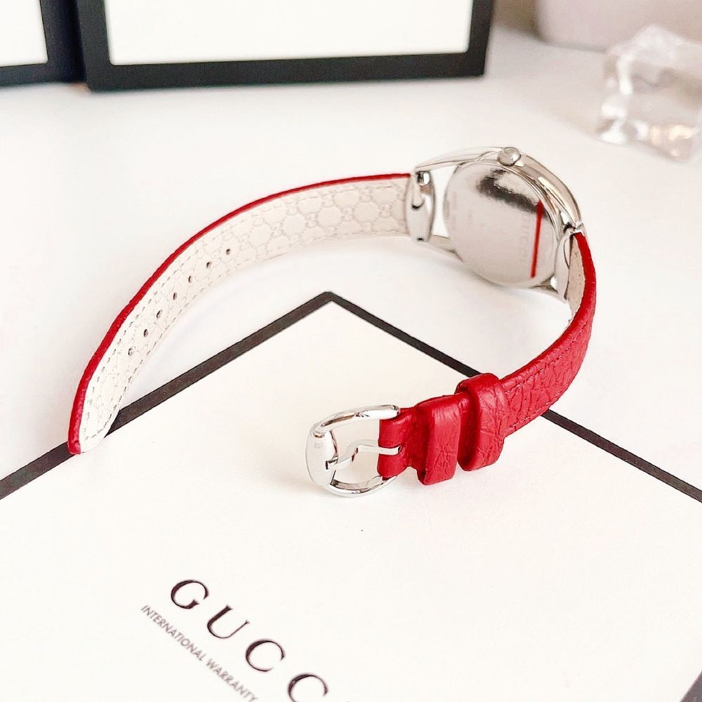 Đồng hồ Gucci Horsebit quai đỏ Case 30mm