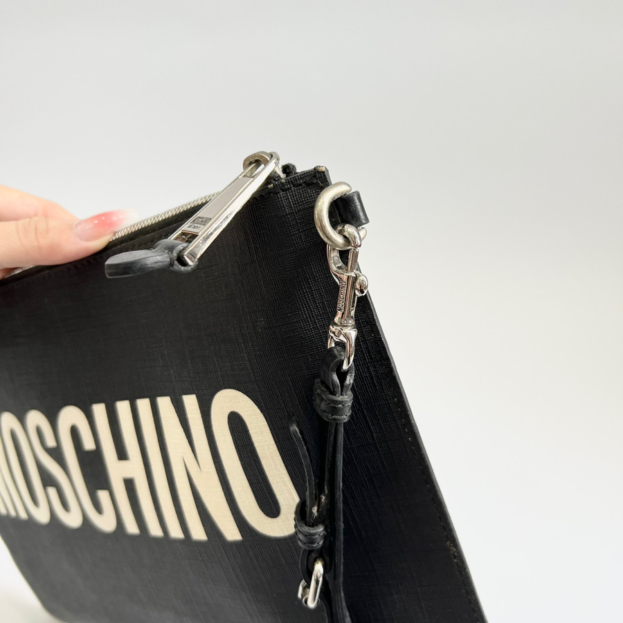 Ví clutch Moschino