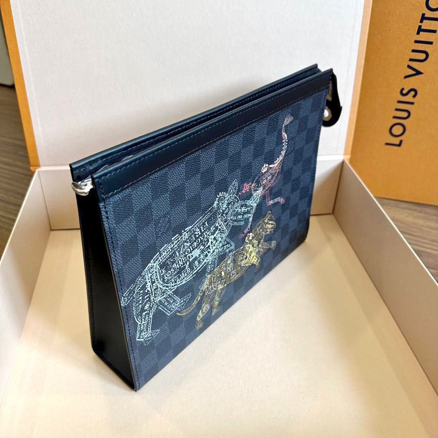 Clutch LV POCHETTE VOYAGE MM LIMITED