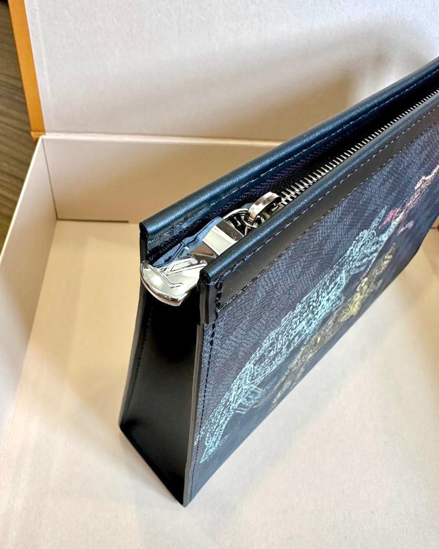 Clutch LV POCHETTE VOYAGE MM LIMITED