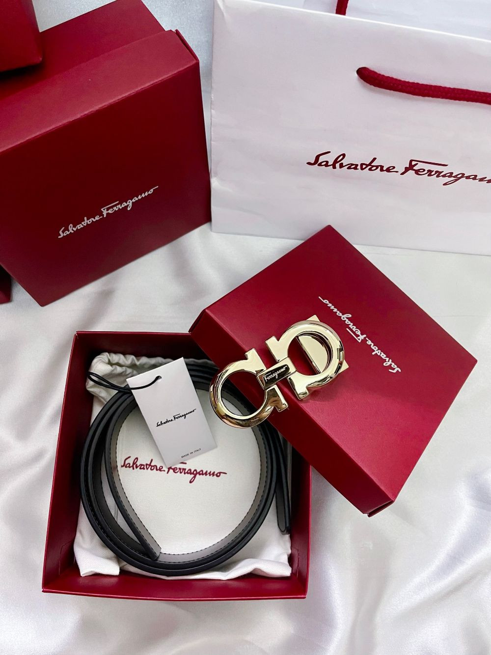 Belt Salvatore mặt vàng bản 3cm