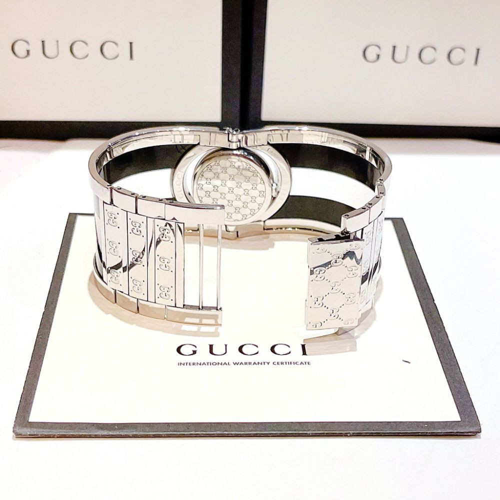 Đồng hồ Gucci Twirl Case 23mm