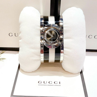 Đồng hồ Gucci Twirl Case 23mm