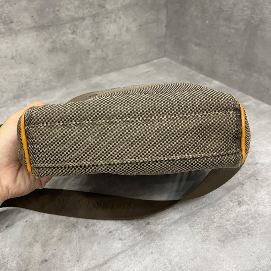 Túi chéo LV - bag LV