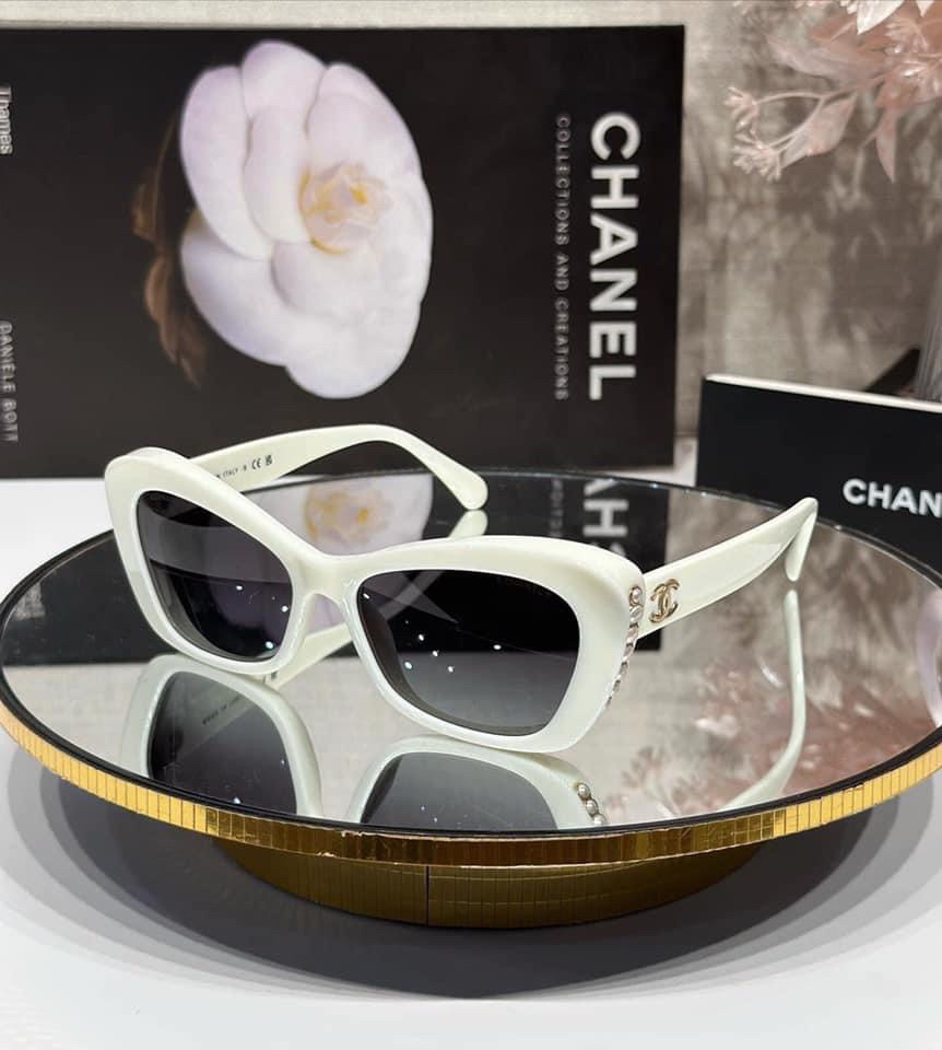 Kính Chanel