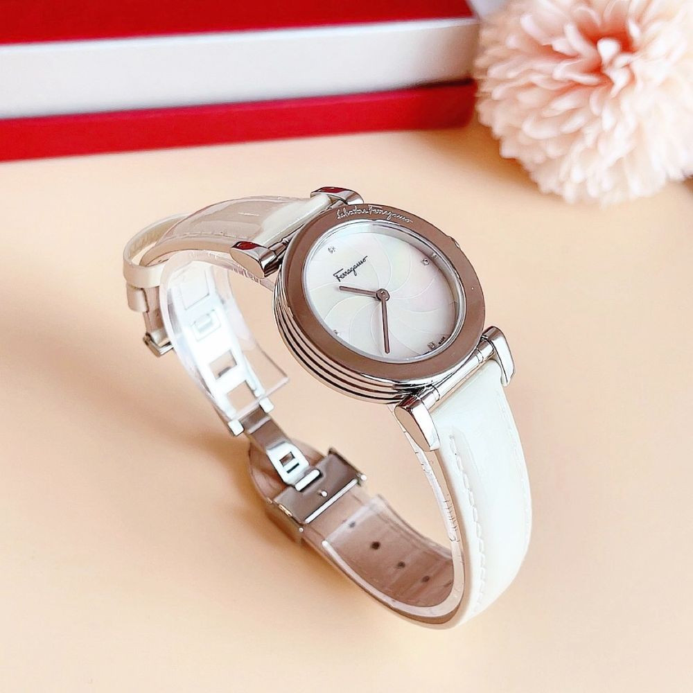 Đồng hồ Salvatore Ferragamo thiết kế basic Case 32mm