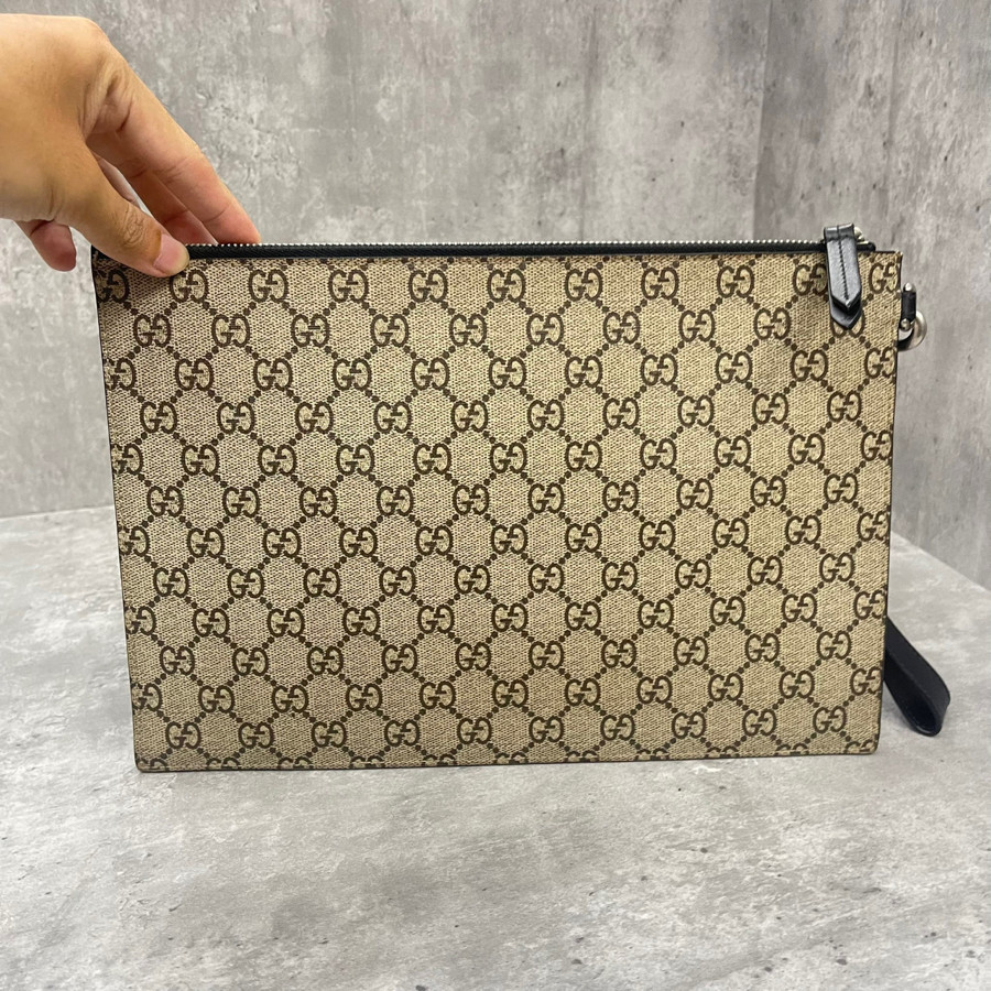 Clutch gucci sói