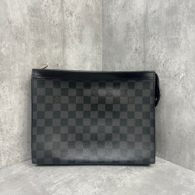 Clutch LV