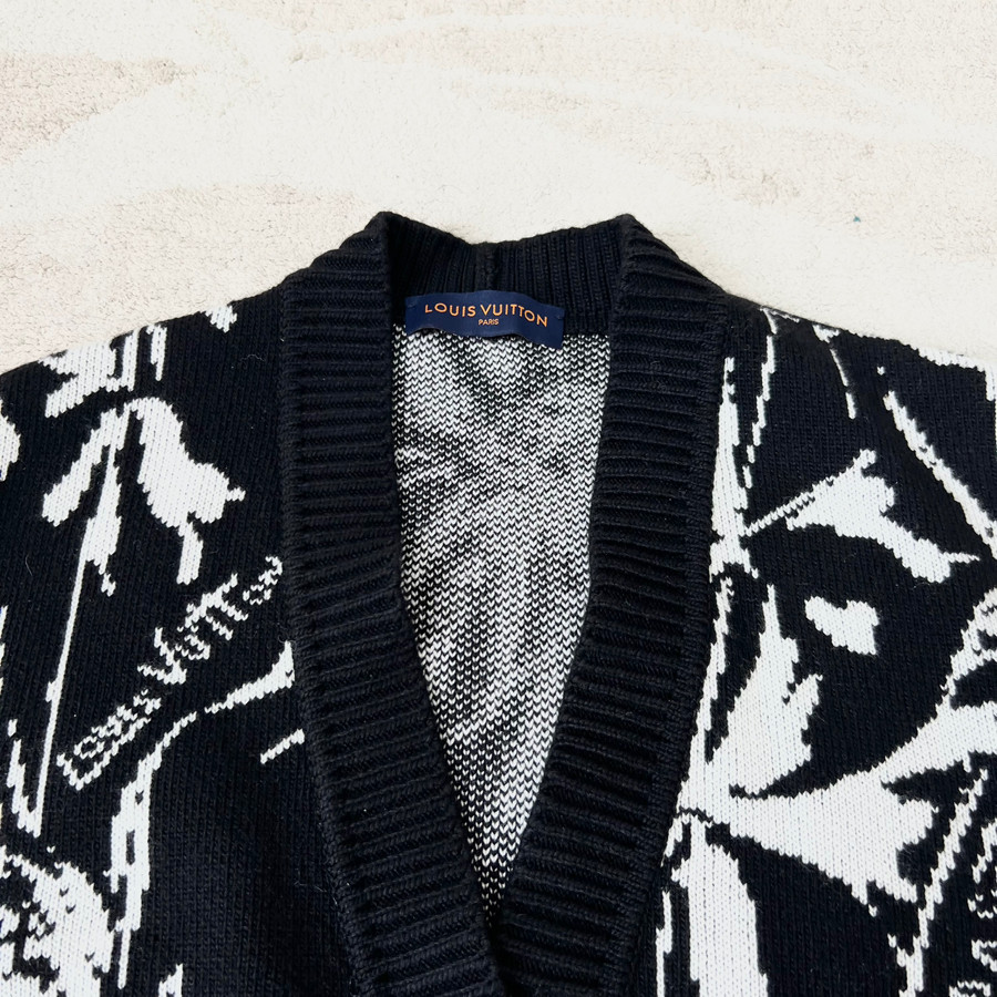 Áo khoác cardigan Louis Vuitton