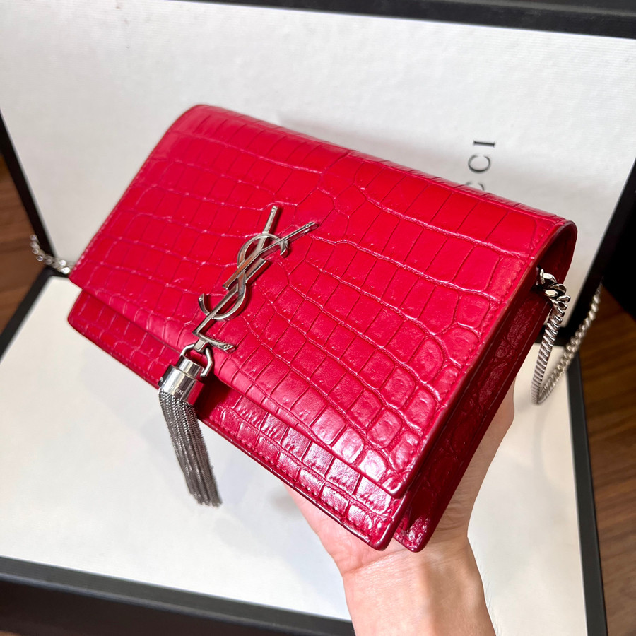 SAINT LAURENT KATE CHAIN WALLET WITH TASSEL IN CROCODILE-EMBOSSED LEATHER