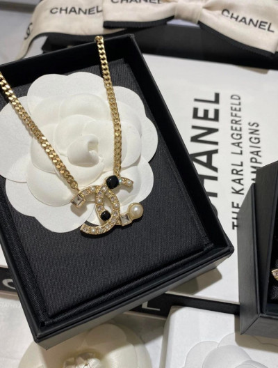 Choker Chanel phối logo CC siêu xinh