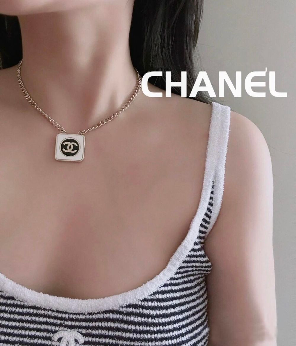 Choker Chanel new collection siêu xinh