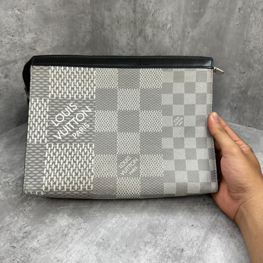 Clutch LV