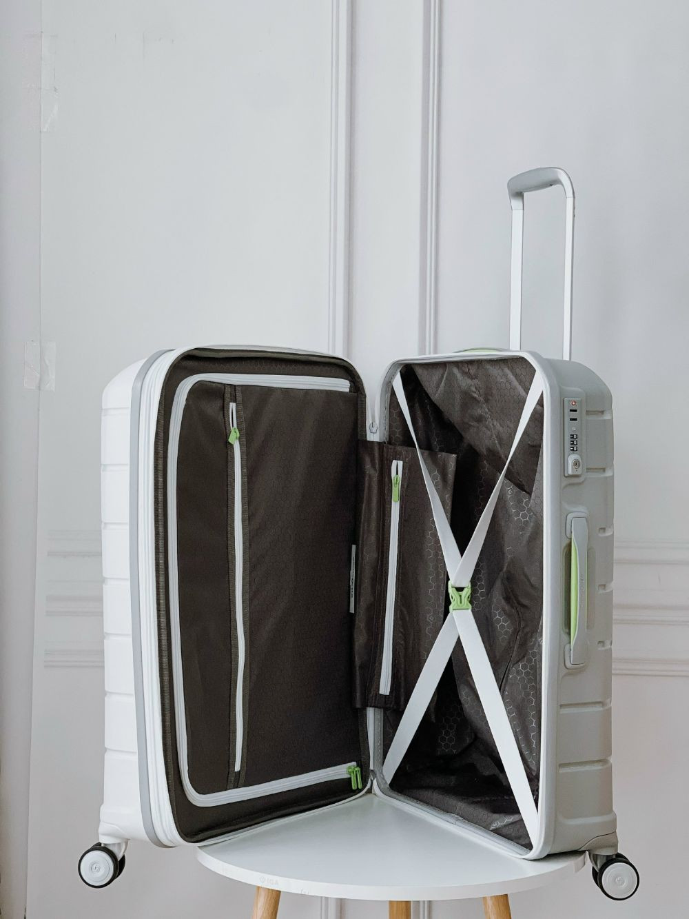 Vali Samsonite freeform trắng xám