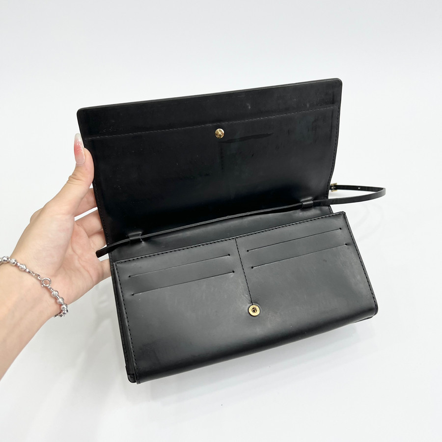 Túi Louis Vuitton đen